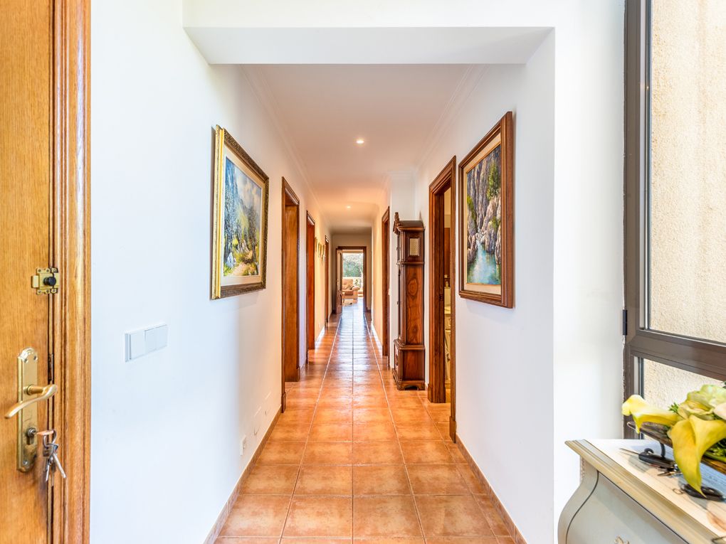 Spacious Finca for Sale in a quiet Area of  Algaida