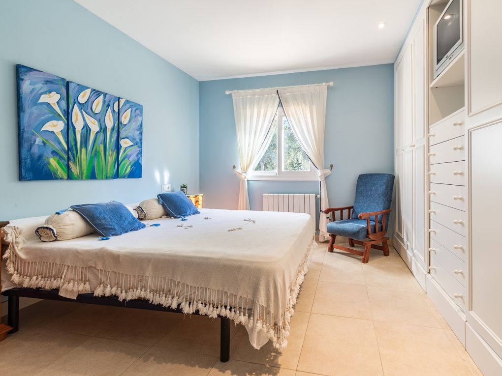 Spacious Finca for Sale in a quiet Area of  Algaida