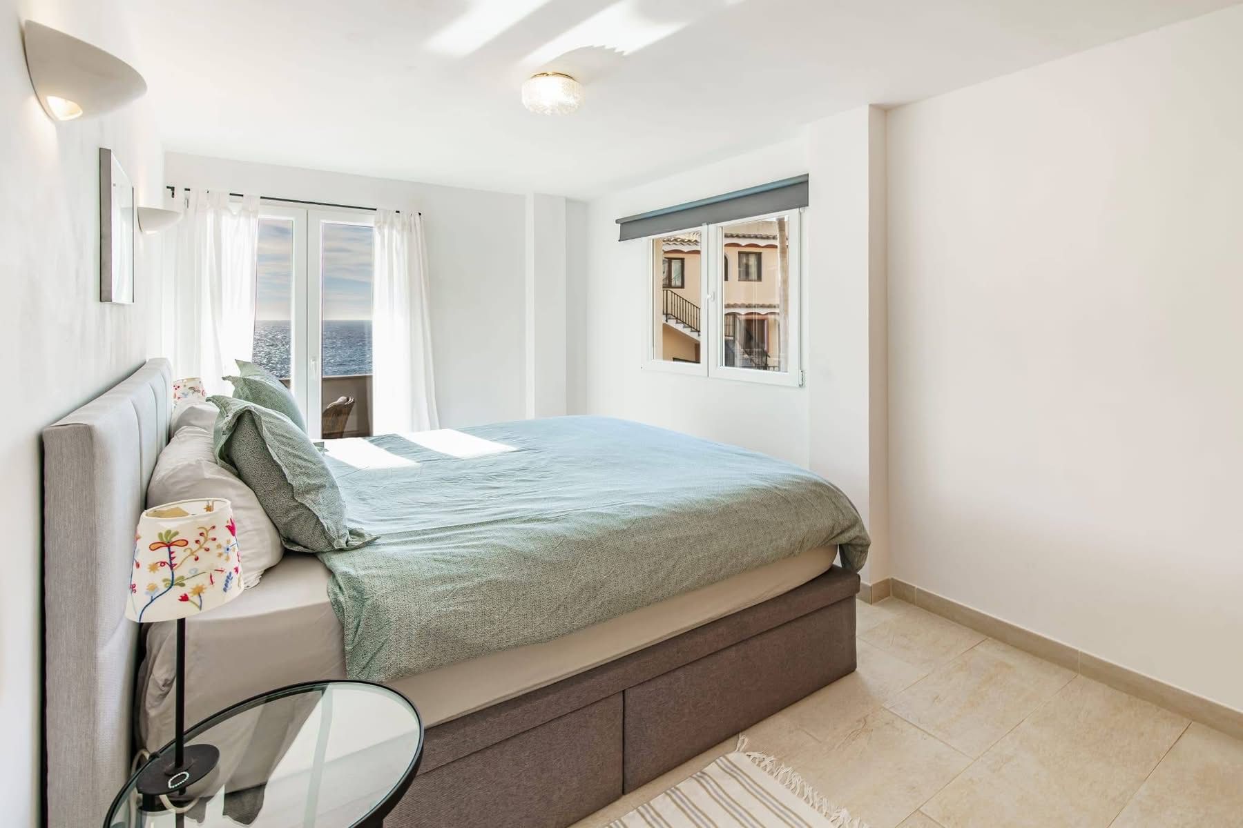 Apartment with amazing Seaview for sale in Santa Ponsa