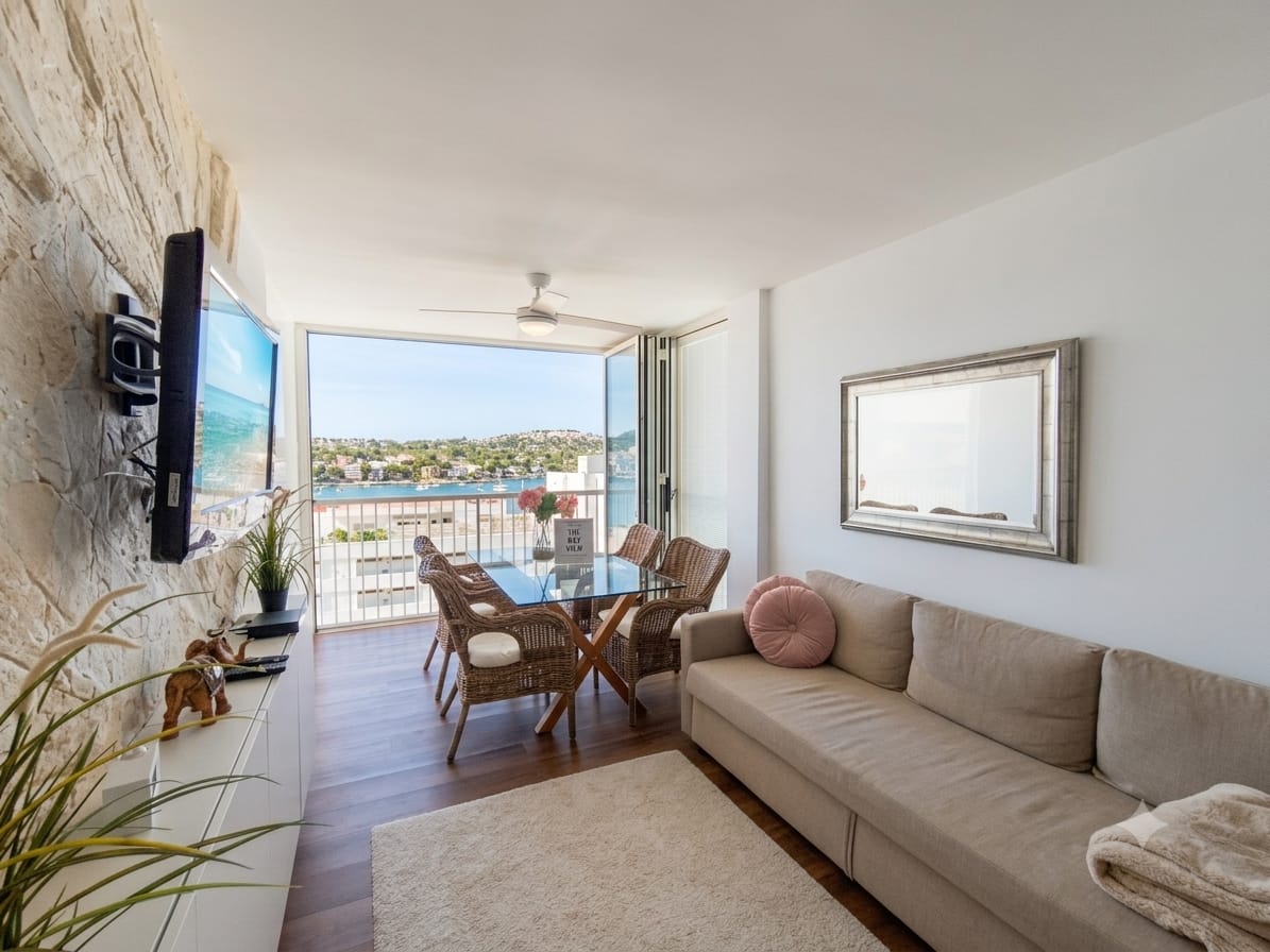 Ready-to-move-in Apartment with Amazing Sea Views in Santa Ponsa