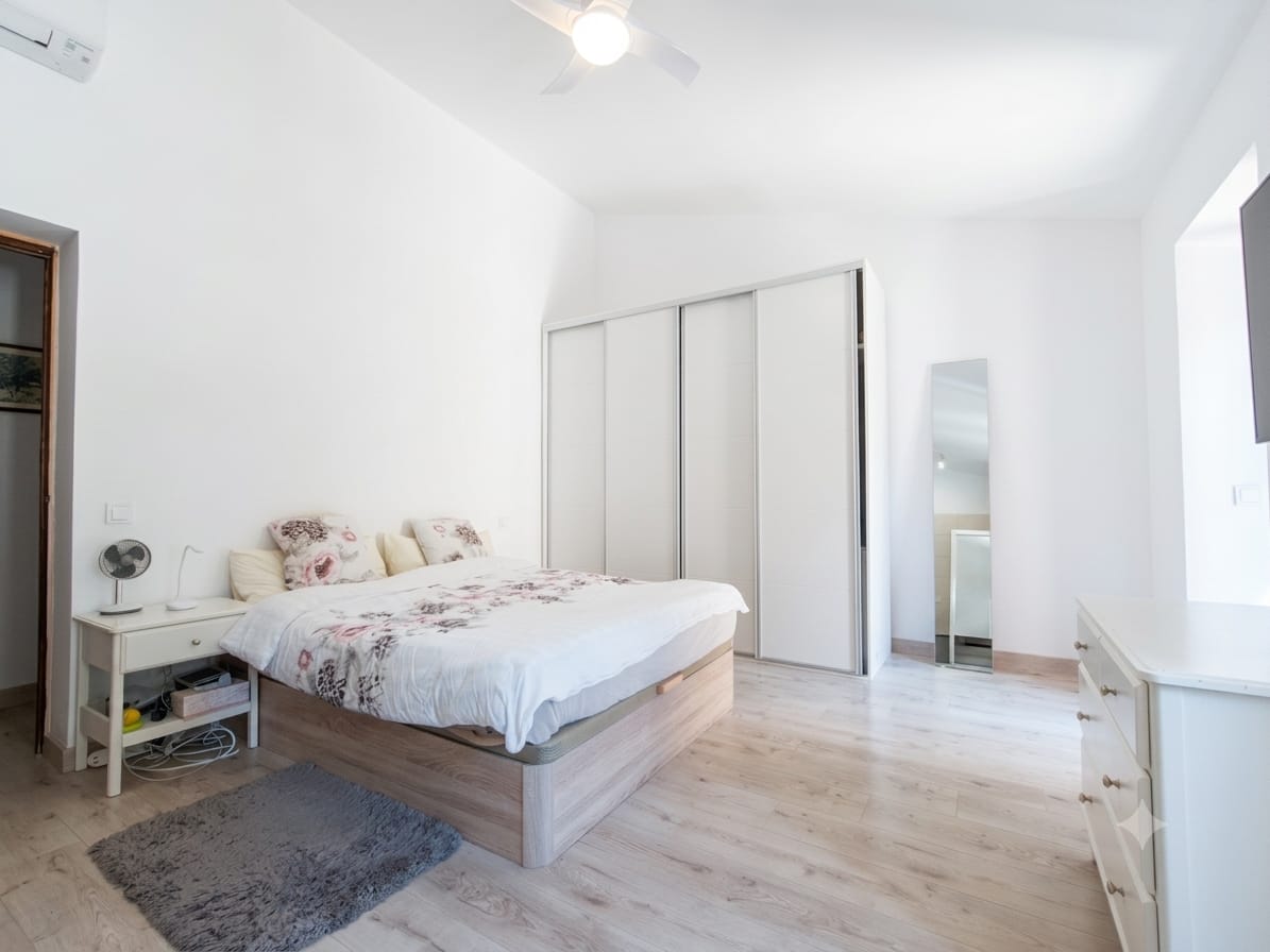Recently renovated House with spacious Garden for Sale in Center of Andratx