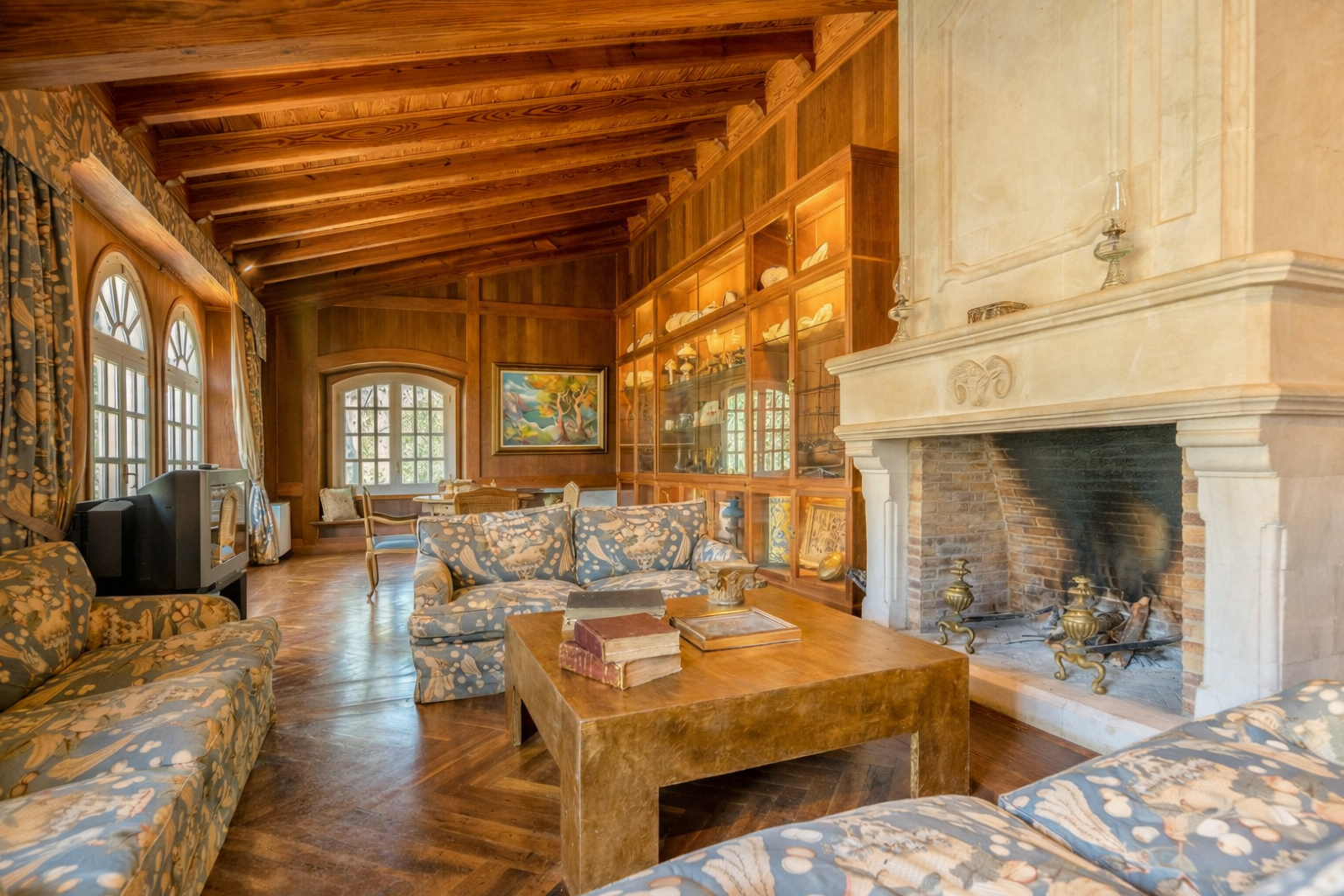 Exclusive Finca with spacious Plot near Escorca