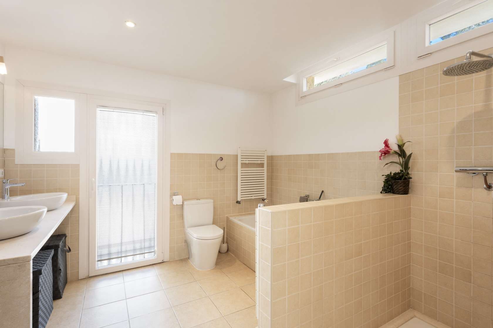 Spacious Villa in walking distance from the Beach for Sale in Santa Ponsa