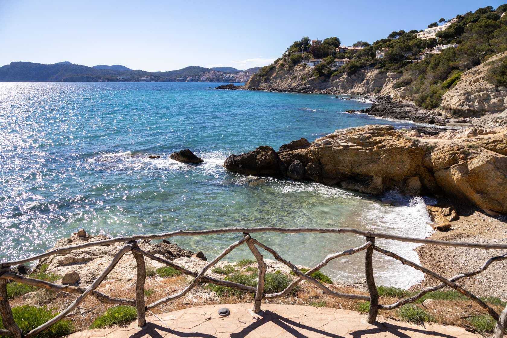 Spacious Villa in walking distance from the Beach for Sale in Santa Ponsa