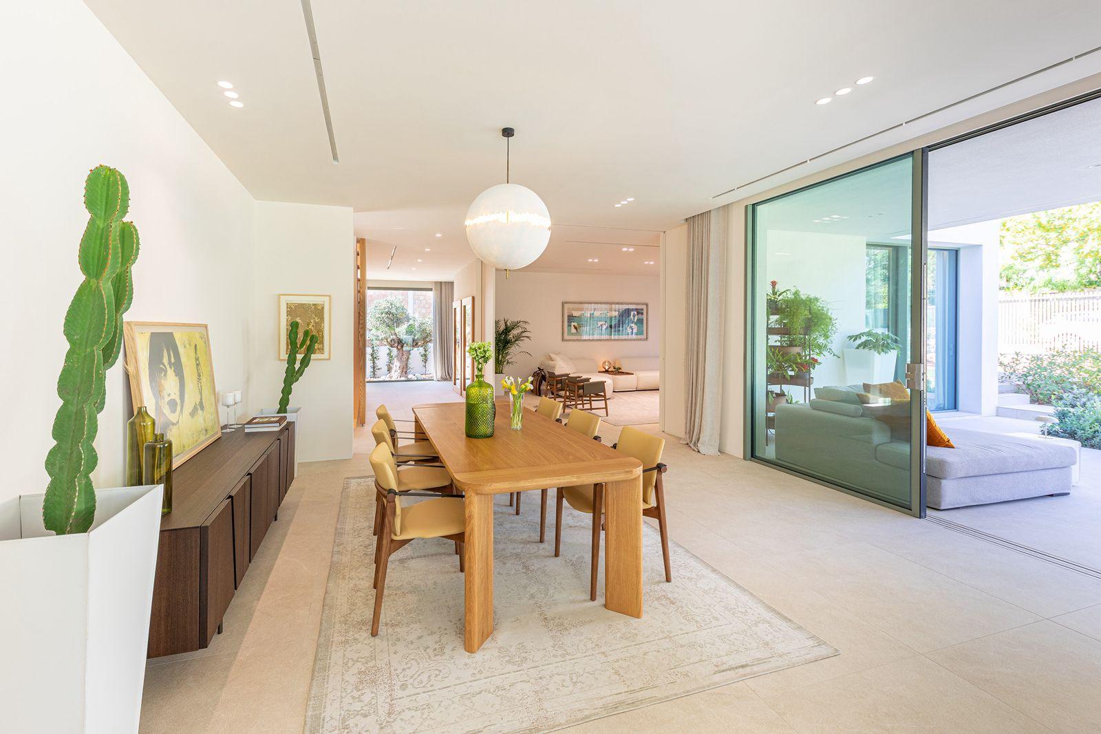Modern Villa for Sale in luxury Area of Santa Ponsa