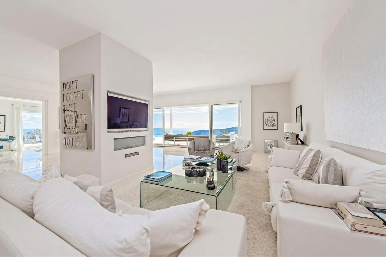 Exclusive Villa with Seaview for Sale in Son Vida