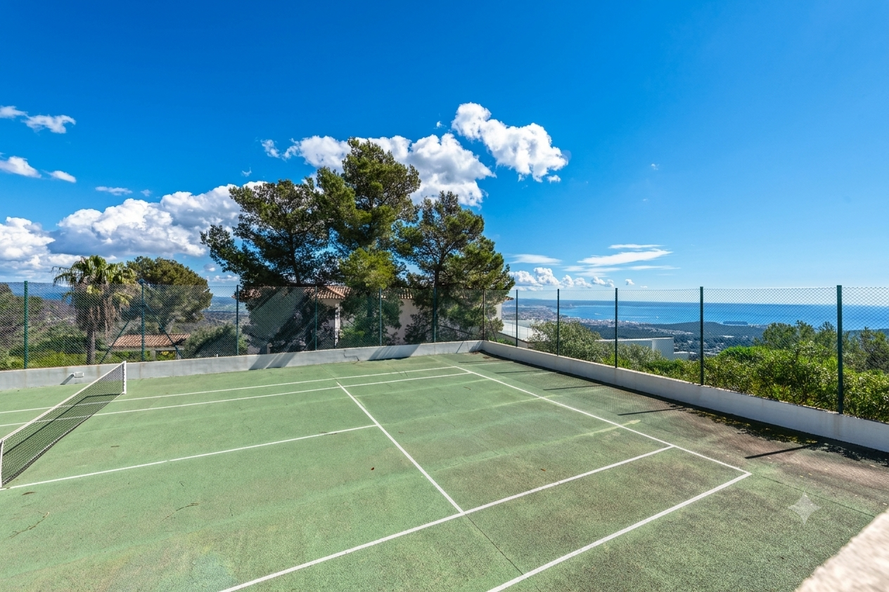 Exclusive Villa with Seaview for Sale in Son Vida