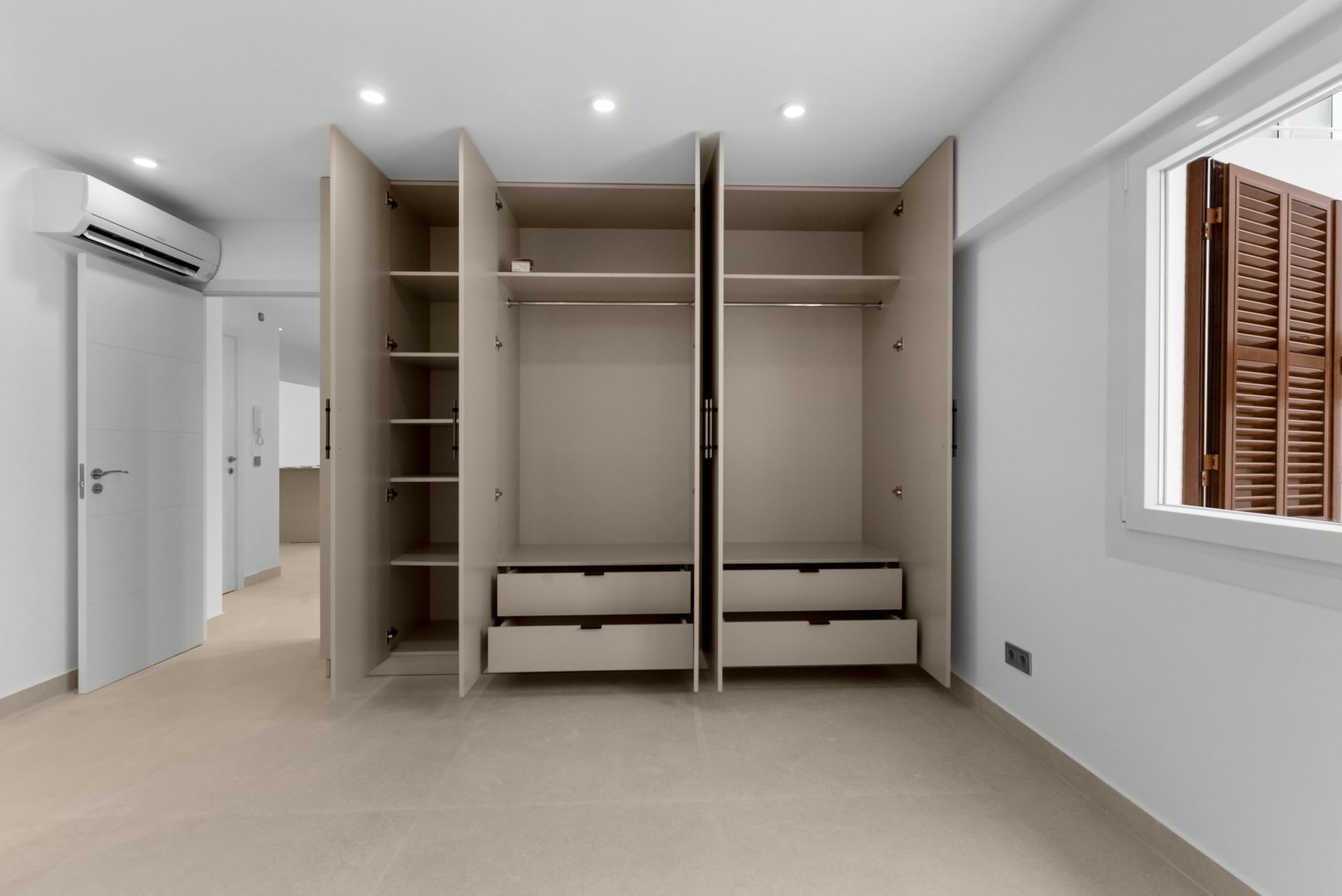 Modern bright Apartment for Sale in Portals Nous