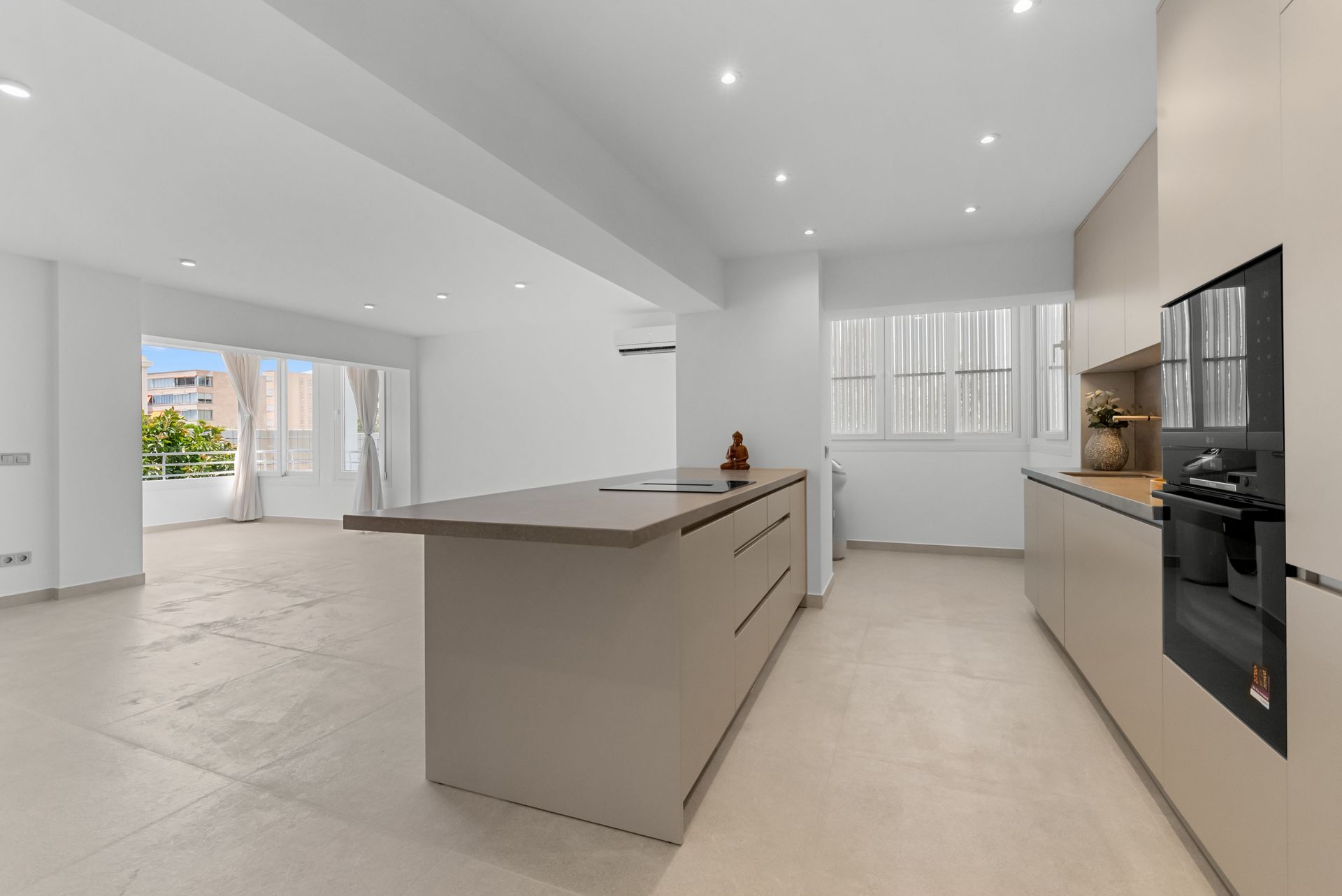 Modern bright Apartment for Sale in Portals Nous