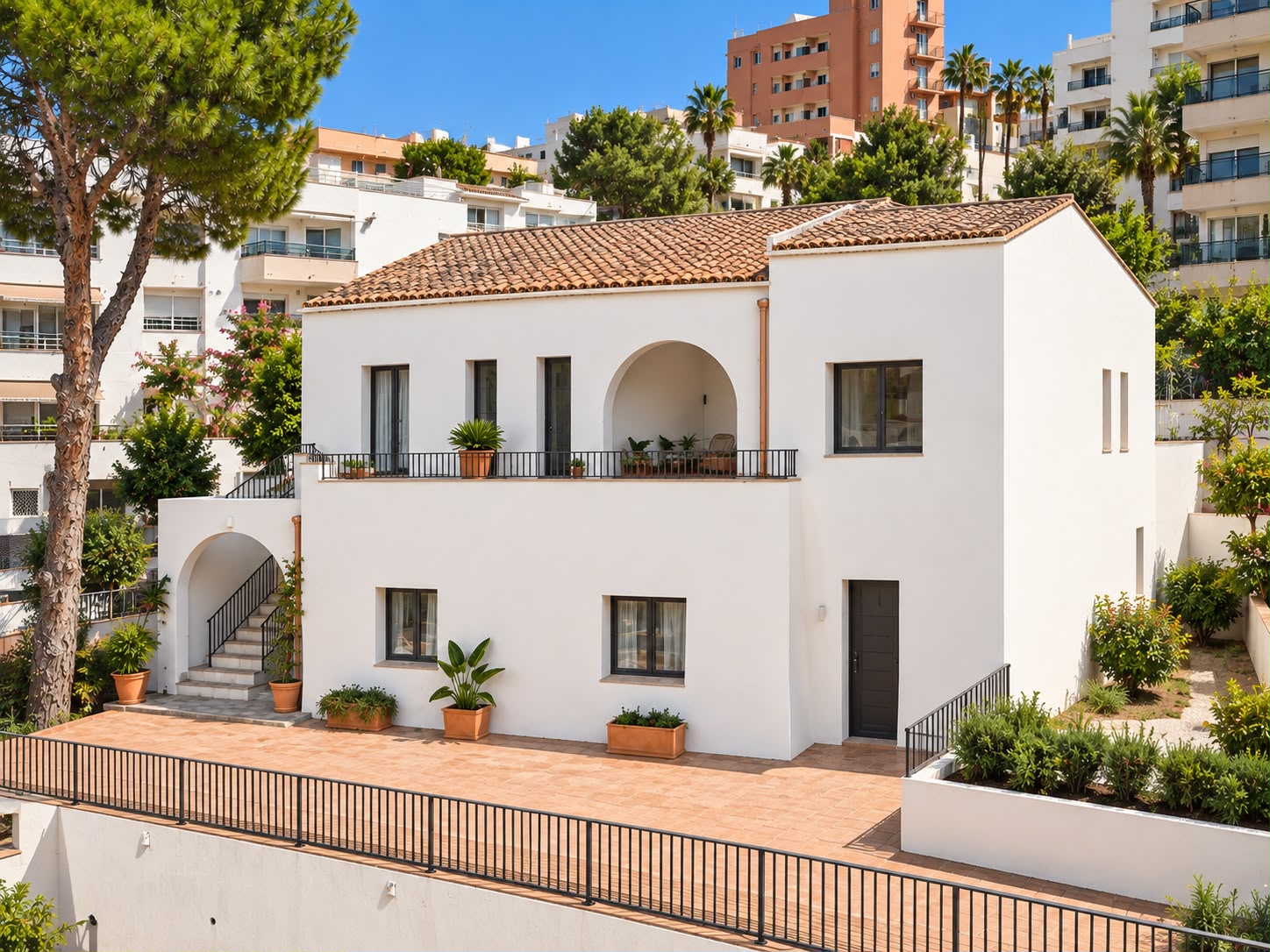 Recently Renovated House with Holiday Licence for Sale in Cala Mayor, Palma