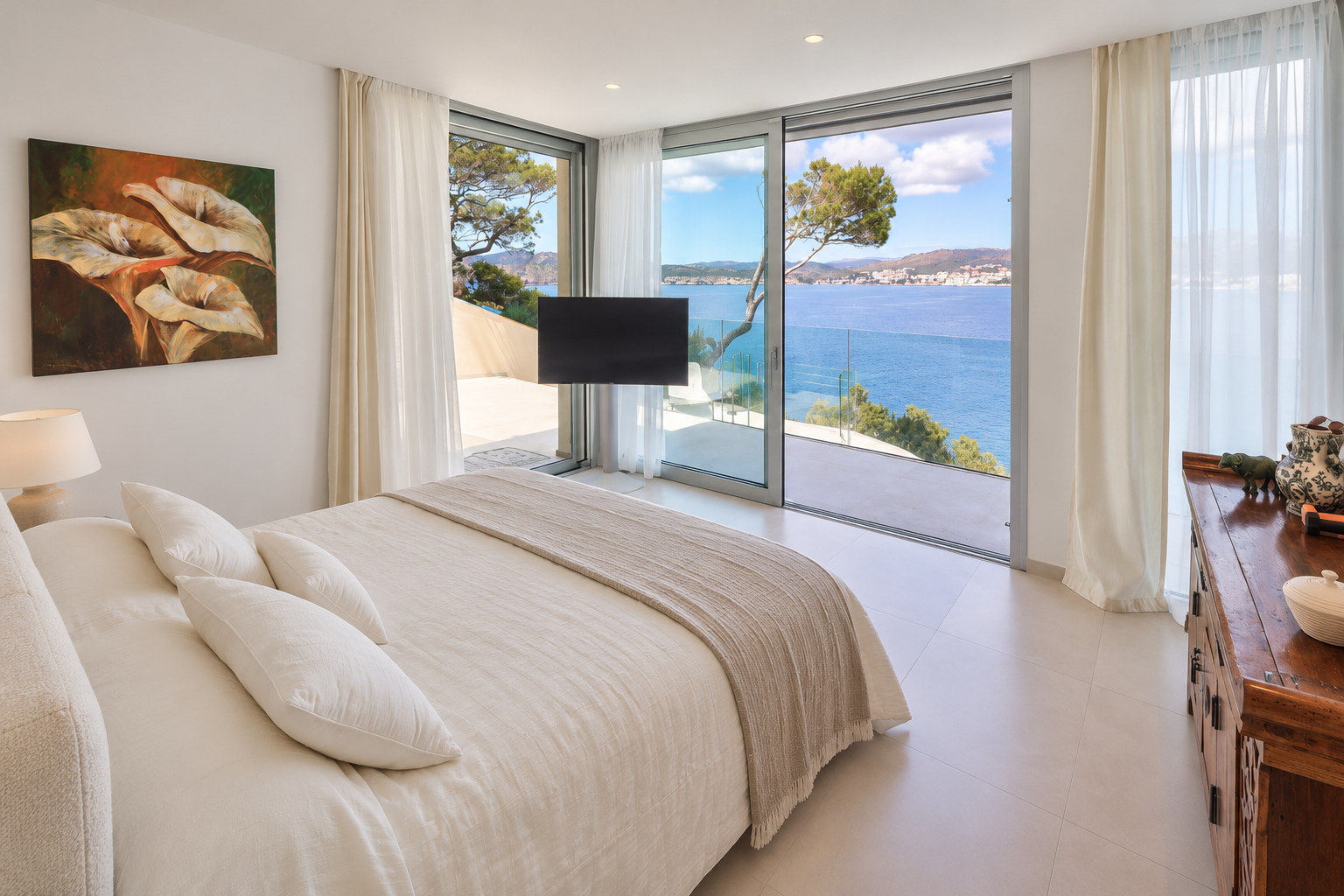 Seafront Villa for Sale in Santa Ponsa