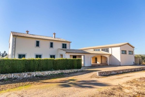 SI_10003_03_living.jpg