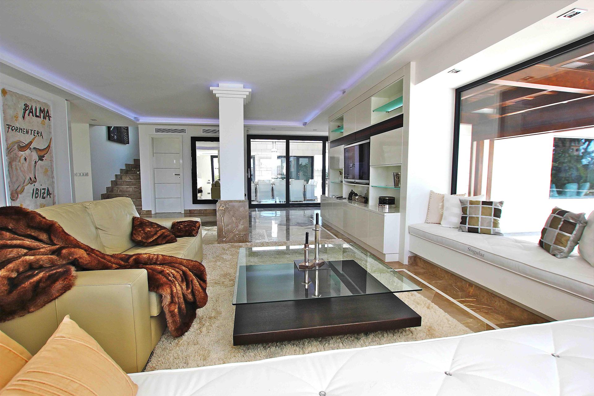 30-villa-in-erster-meeresline-santa-ponca-villa-in-first-sea-line-santa-ponca-chalet-en-primera-linea-de-mar.jpg