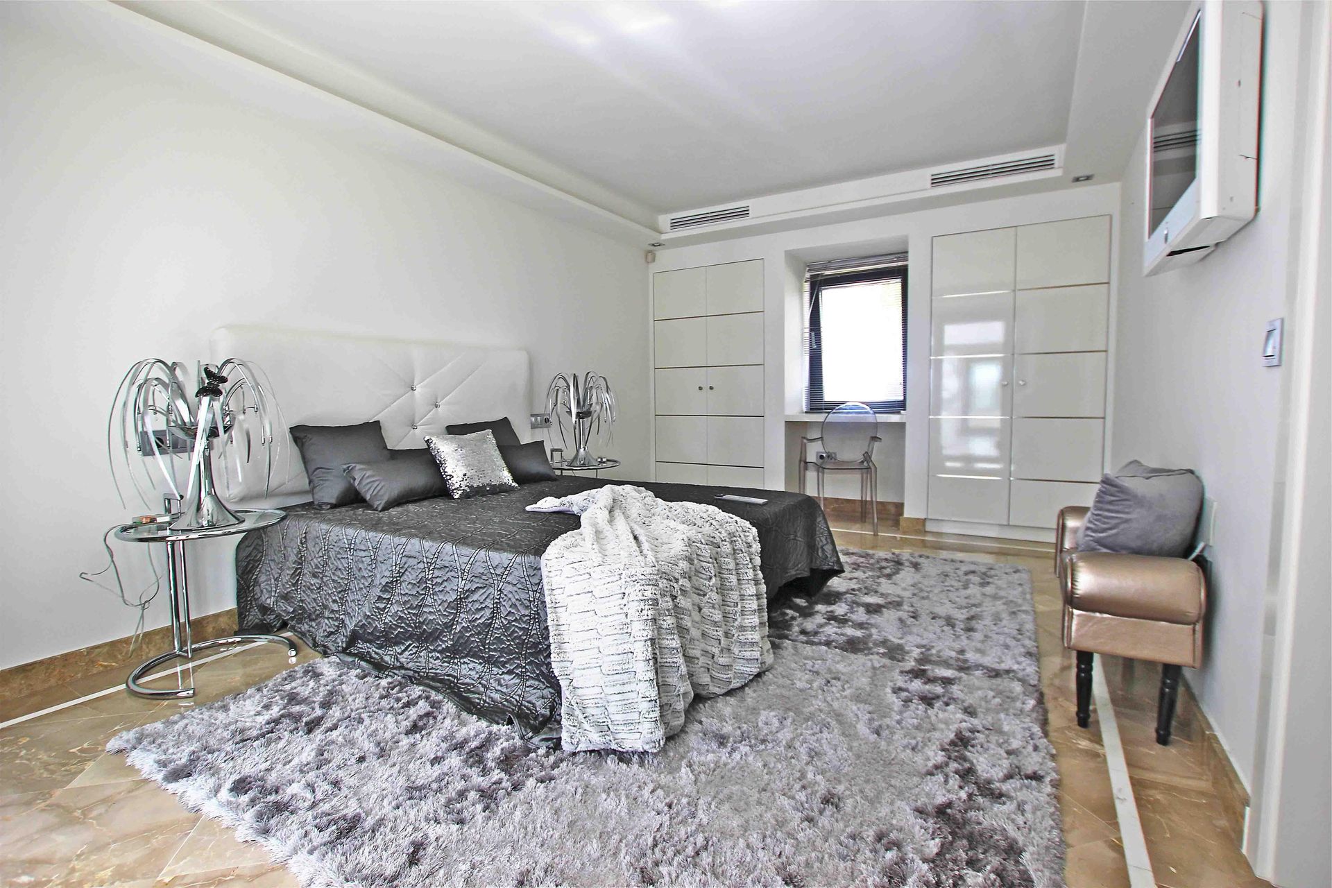 23-villa-in-erster-meeresline-santa-ponca-villa-in-first-sea-line-santa-ponca-chalet-en-primera-linea-de-mar.jpg