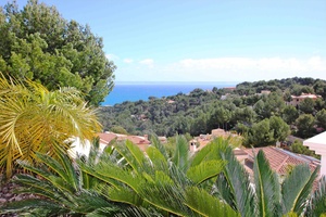 27-villa-in-erster-meeresline-santa-ponca-villa-in-first-sea-line-santa-ponca-chalet-en-primera-linea-de-mar.jpg