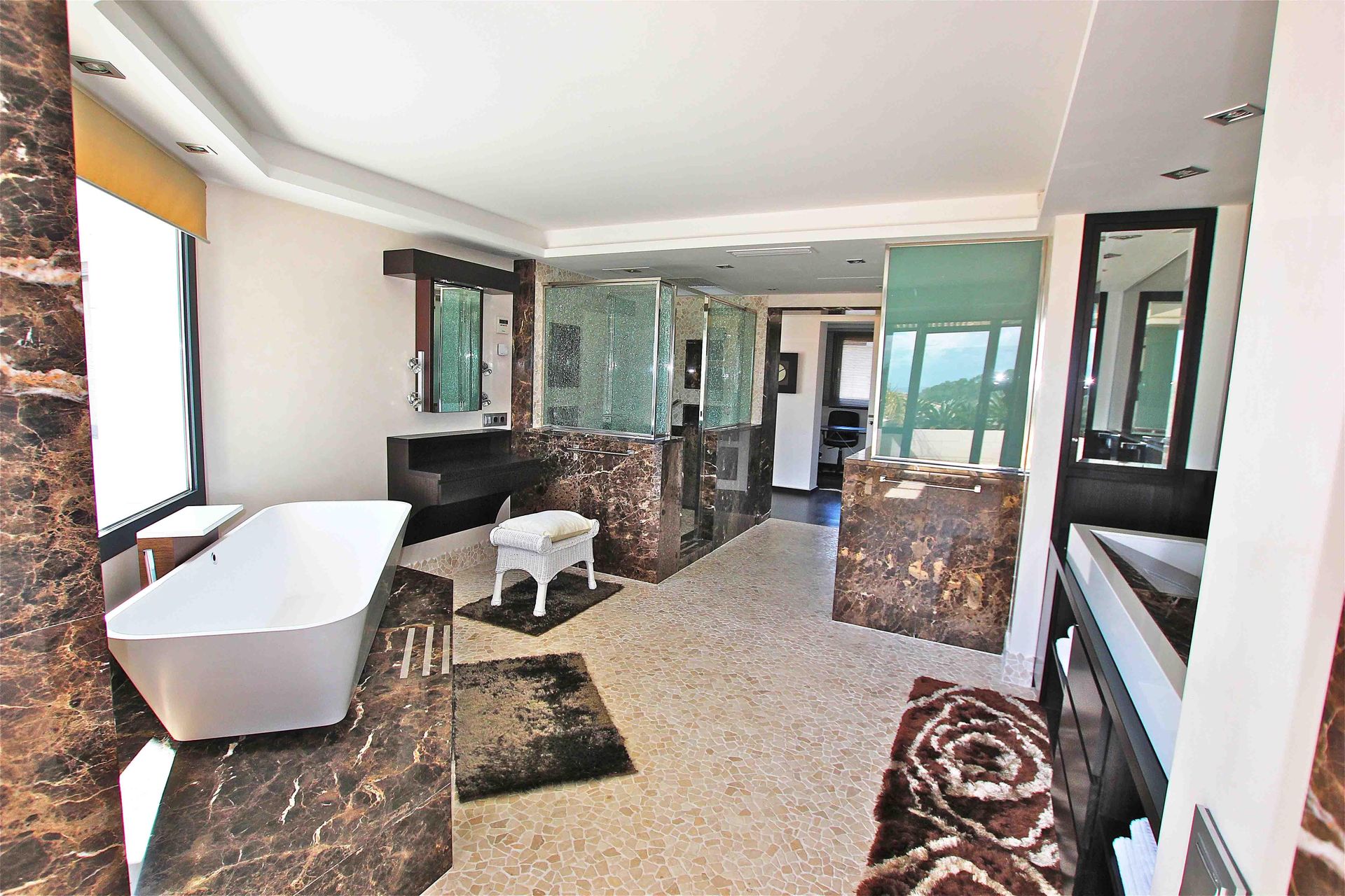 13-villa-in-erster-meeresline-santa-ponca-villa-in-first-sea-line-santa-ponca-chalet-en-primera-linea-de-mar.jpg