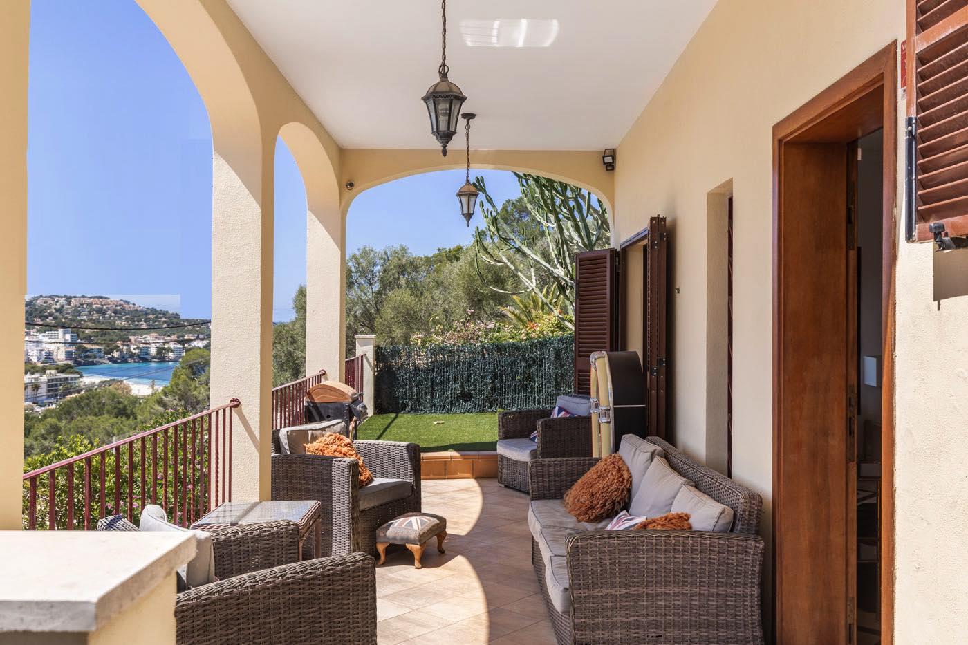 7-Luxus-Villa-in-erster-Meereslinie-villa-in-first-sea-line-villa-en-primera-linea-del-mar.jpg