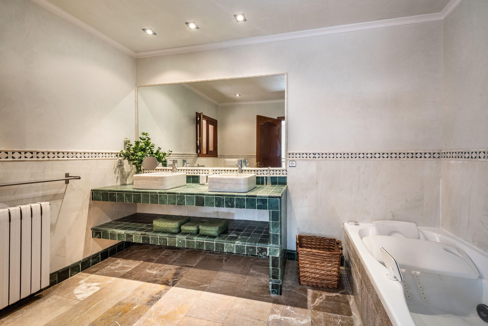 20-luxus-villa-son-vida-kaufen-buy-luxury-villa-son-vida-palma-comprar-chalet-en-son-vida-scaled.jpg