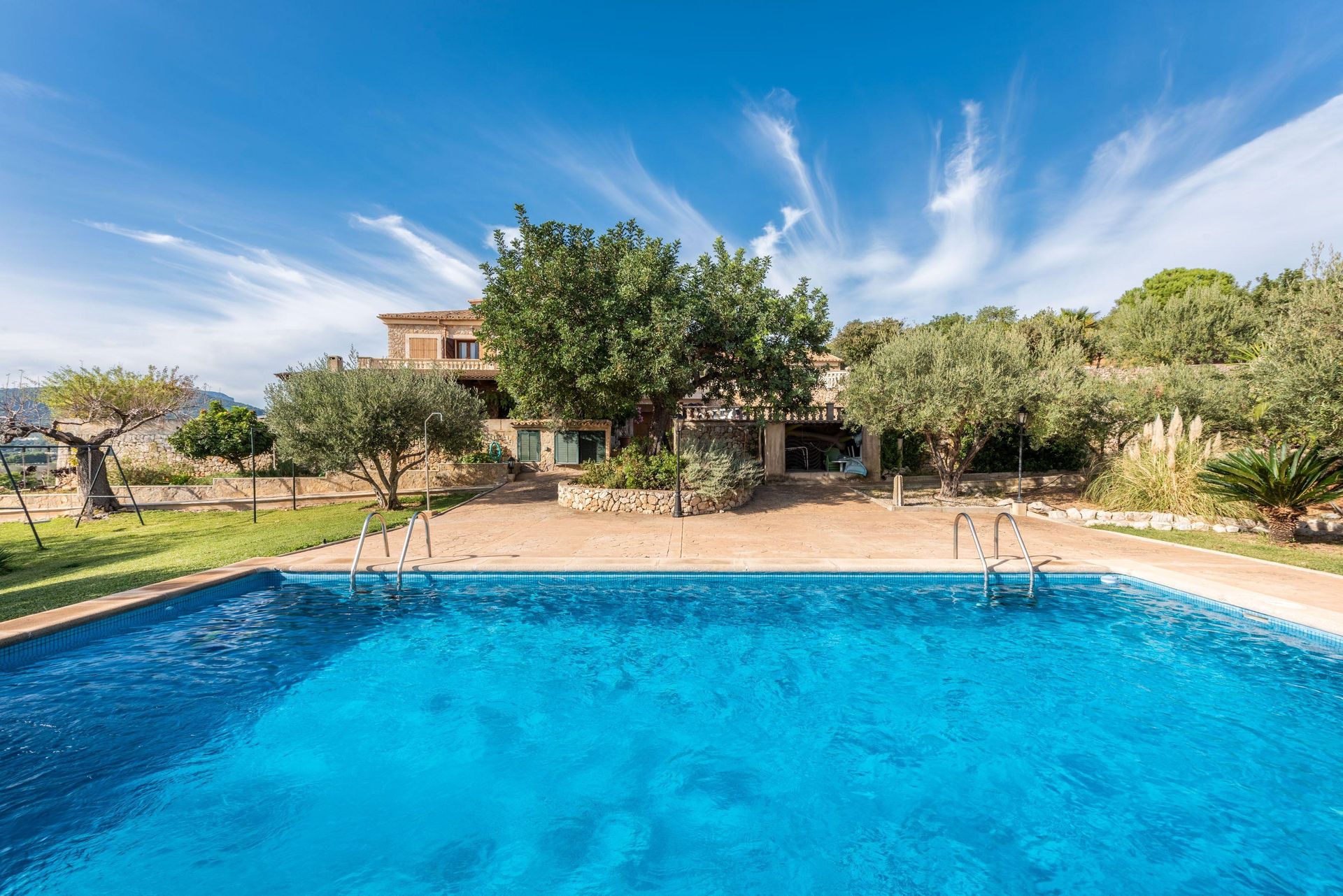 19-luxus-villa-son-vida-kaufen-buy-luxury-villa-son-vida-palma-comprar-chalet-en-son-vida-scaled.jpg