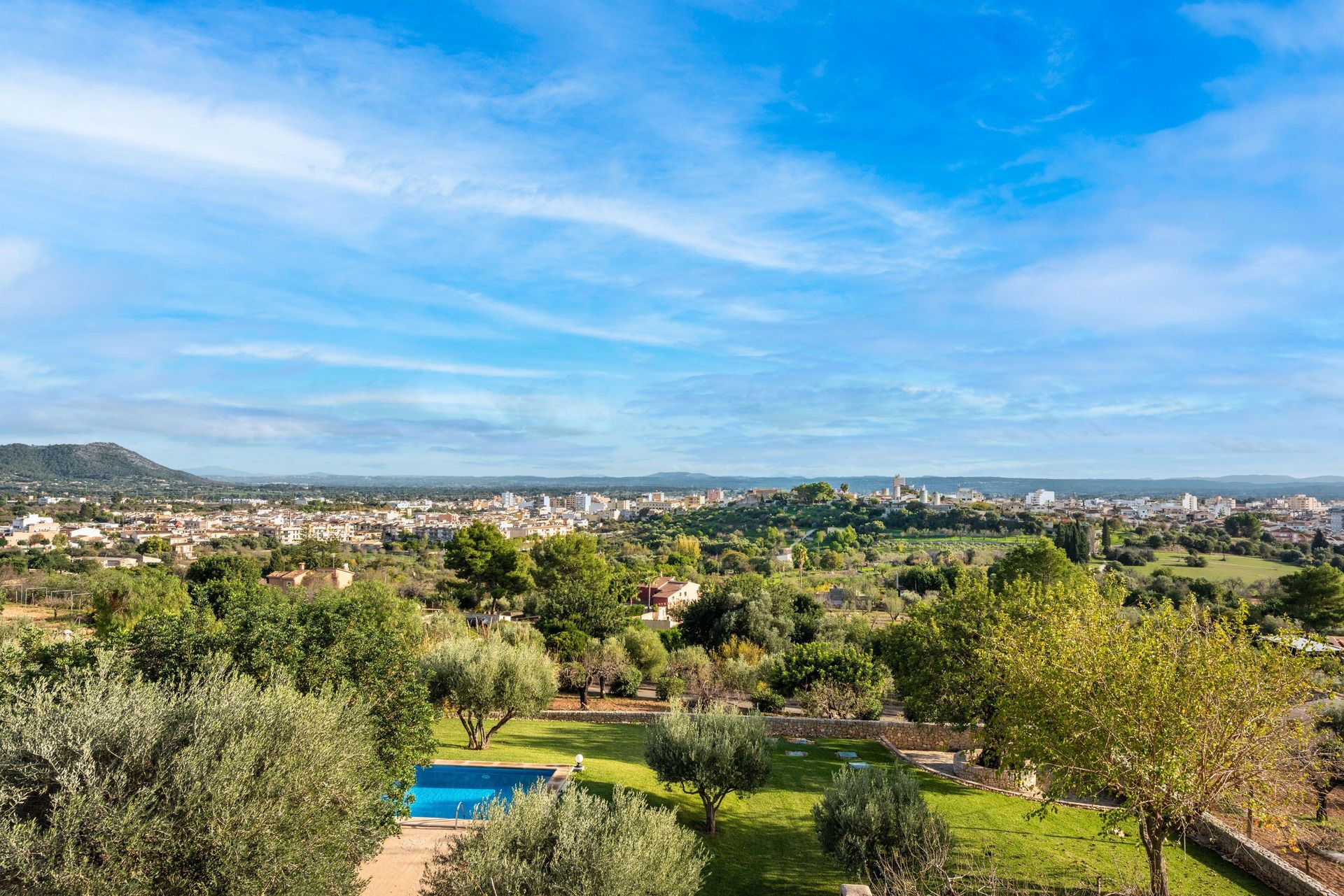 07-luxus-villa-son-vida-kaufen-buy-luxury-villa-son-vida-palma-comprar-chalet-en-son-vida-scaled.jpg