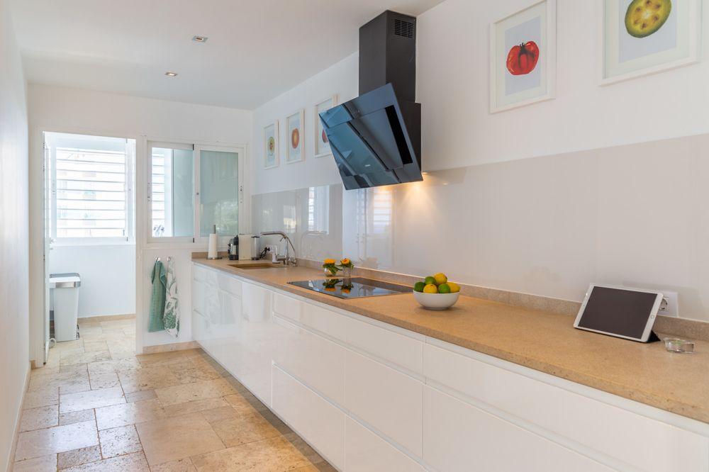 005-luxus-reihenhaus-in-santa-ponsa-mit-meerblick-luxury-town-house-in-santa-ponsa-with-sea-views-casa-adosada-con-vistas-al-mar-en-santa-ponsa.jpg
