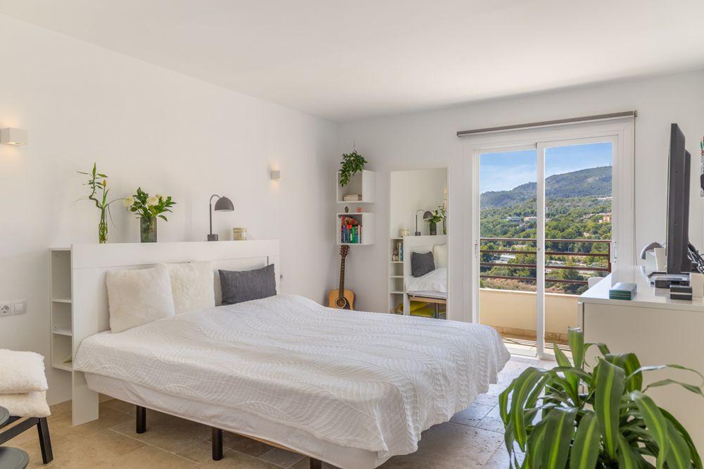 007-luxus-reihenhaus-in-santa-ponsa-mit-meerblick-luxury-town-house-in-santa-ponsa-with-sea-views-casa-adosada-con-vistas-al-mar-en-santa-ponsa.jpg