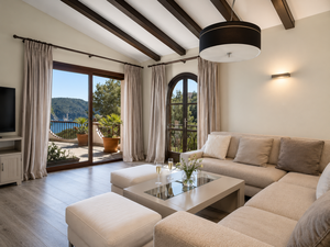Mallorca-house-forsale-andratx-villa-2.png