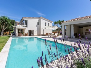 Mallorca_villa_sale_santa_ponsa_2.jpg