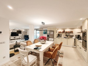 Mallorca-villa-sale-pool-santa-ponsa-11.jpg