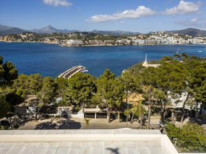 Mallorca-villa-seaview-sale-santa-ponsa-03.jpg