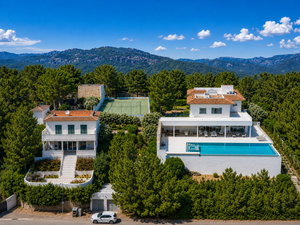 Mallorca_villa_son_vida_sale_seaview_02.png