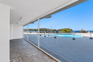 Mallorca_seafront_Restaurant_SantaPonsa_16.jpg
