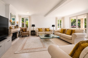 Mallorca_Villaforsale_SantaPonsa3.jpg