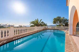 Mallorca villa for sale with sea views in Costa d'en Blanes