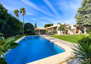 Mallorca villa for sale in Palmanova