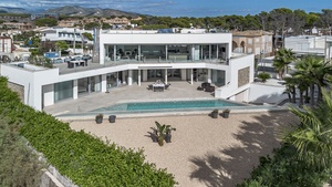 Modern Villa with Large Pool for Sale in First Sea Line Near Port Adriano, Mallorca