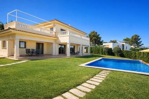 Mallorca Spacious Villa for Sale with Holiday Licence in Santa Ponsa (copy)