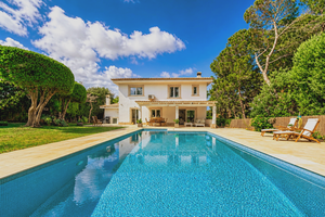 Mallorca Villa with Holiday Licence for Sale in Santa Ponsa