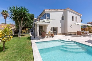 Mallorca Villa with Holiday Licence for sale in Santa Ponsa