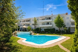Mallorca just renovated Apartment for sale in front of the Beach of Santa Ponsa