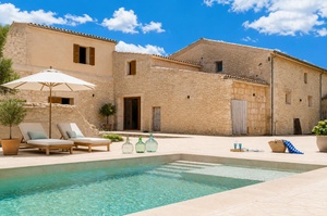 Mallorca Completely renovated Finca with large Plot  for Sale in Ariany