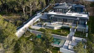 Mallorca modern Villa with spacious Plot for Sale in Santa Ponsa
