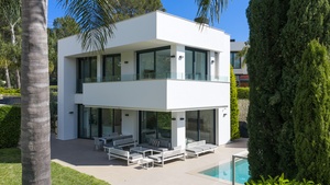 Mallorca Modern Villa with Pool for Sale in lyxury Area of Son Vida