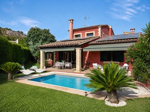 Mallorca Semi-detached Villa for sale close to the Center of Calvia