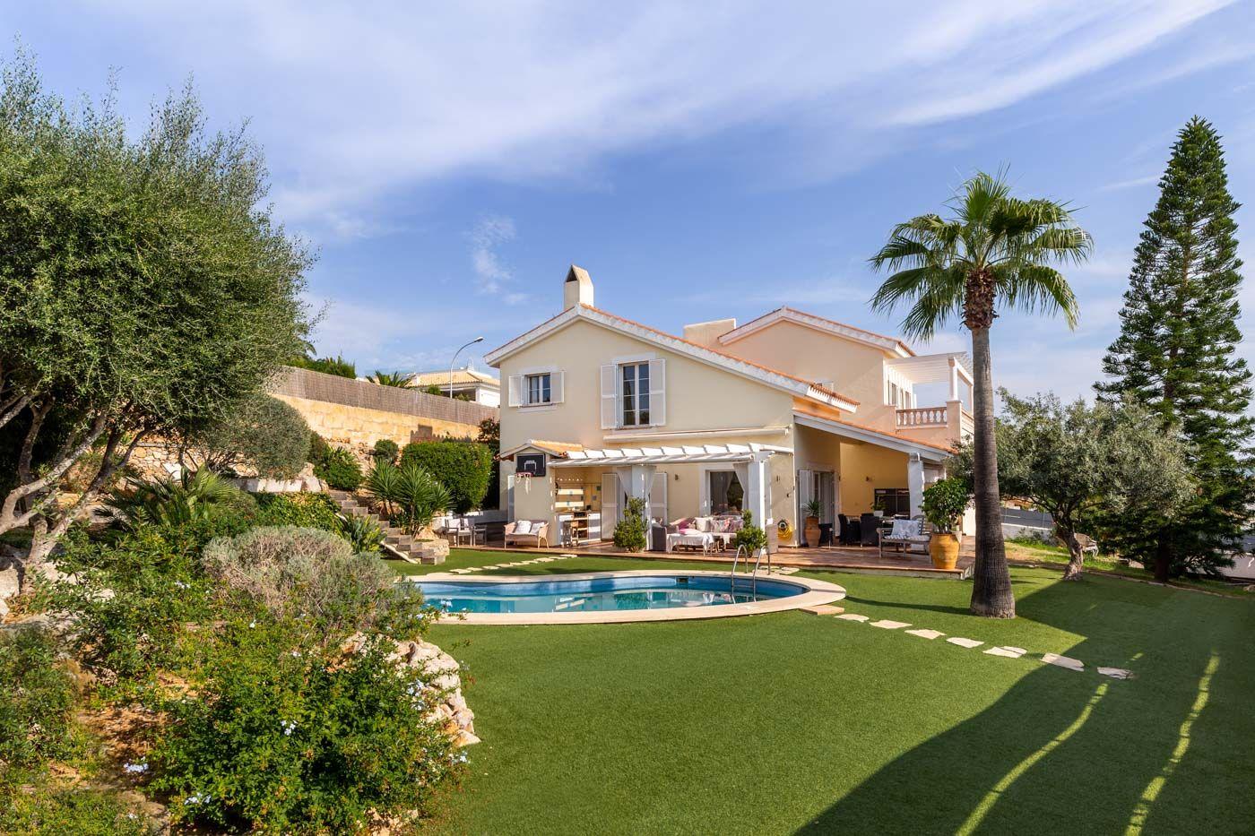 Mediterranean villa in Nova Santa Ponsa