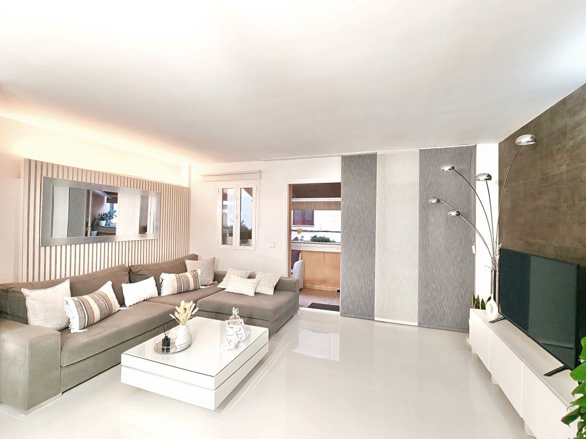 Bright Apartment with Parking in Center of Andratx