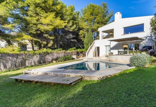 Casa luminosa con piscina en Costa de la Calma