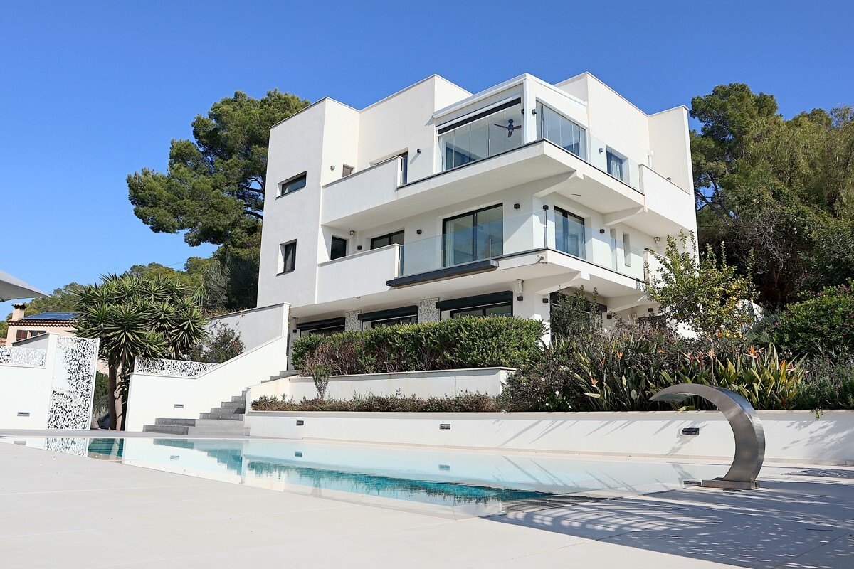 Modern Villa with Seaview for Sale in Portals Nous