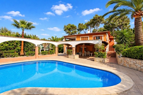 House with Pool for Sale in Santa Ponsa
