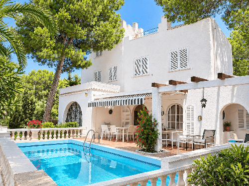 Spacious House for Sale in Santa Ponsa